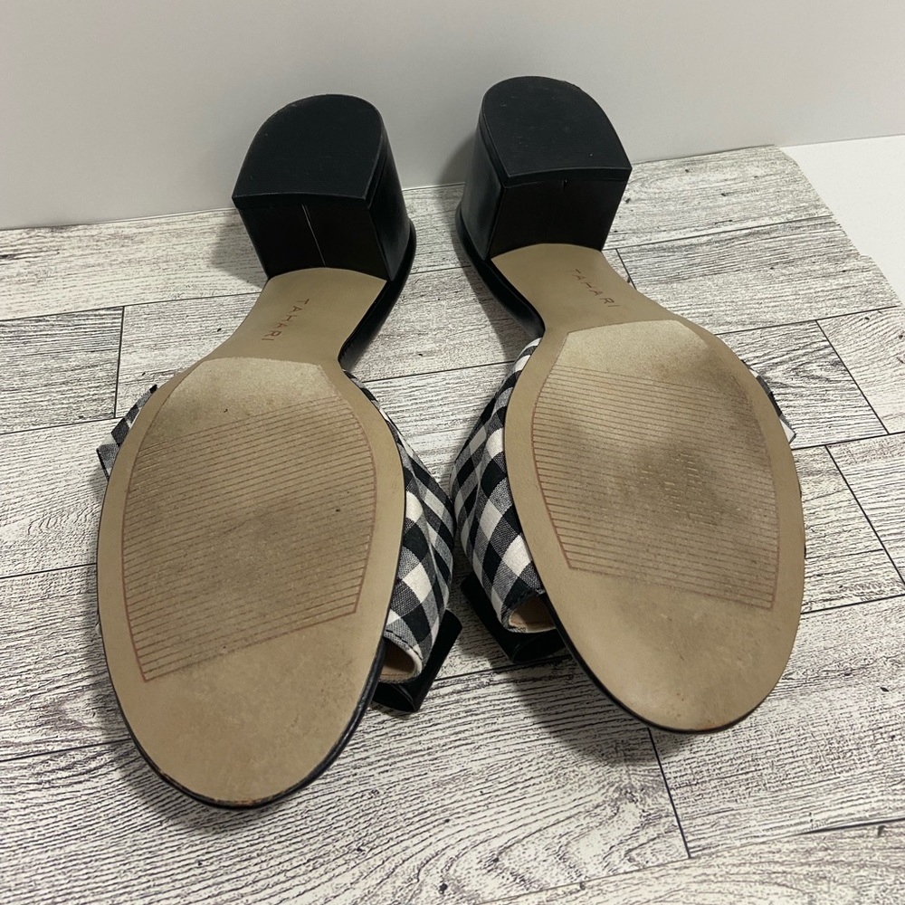 TAHARI SLIP ON SHOES. THESE SKUFFS ARE CUTE AND ADORABLE WITH GINGHAM & A BOW. - Picture 7 of 8